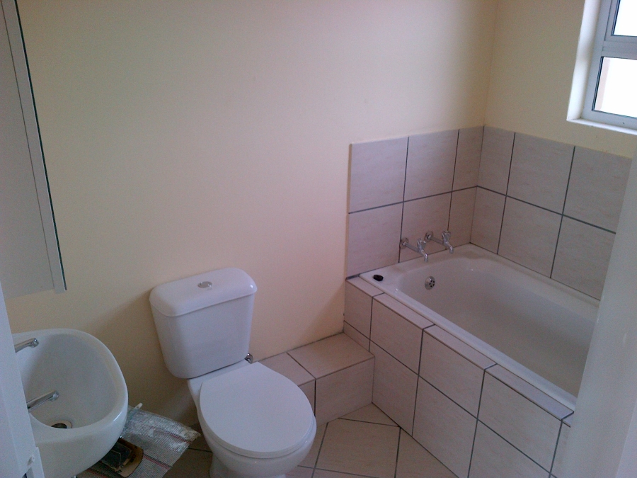 To Let 2 Bedroom Property for Rent in The Connifers Western Cape